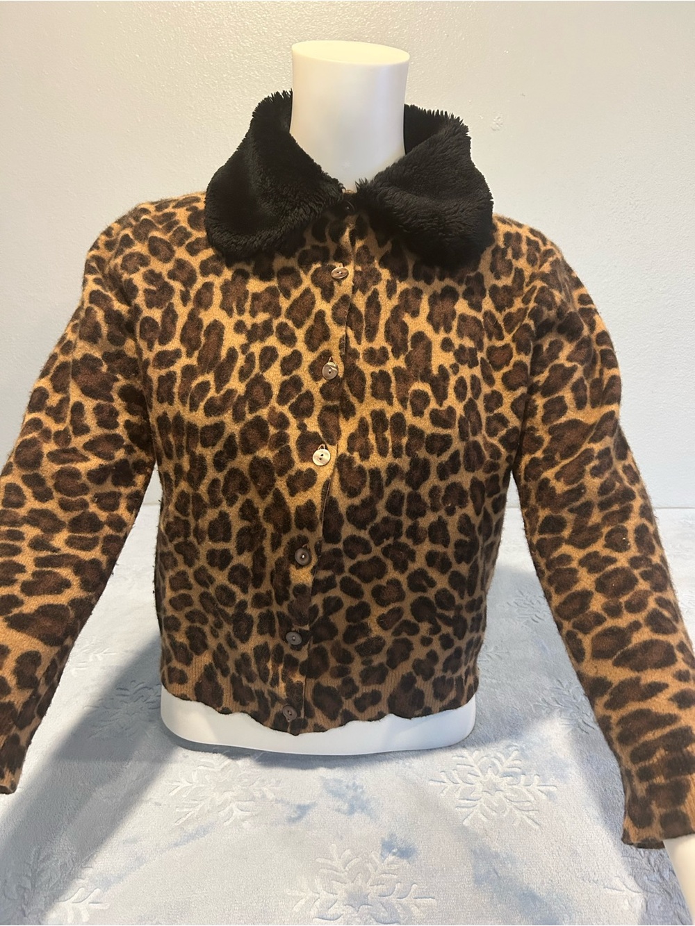 VTG Mendocino Angora Lambswool Leopard Print Cardigan Sweater Black Collar L